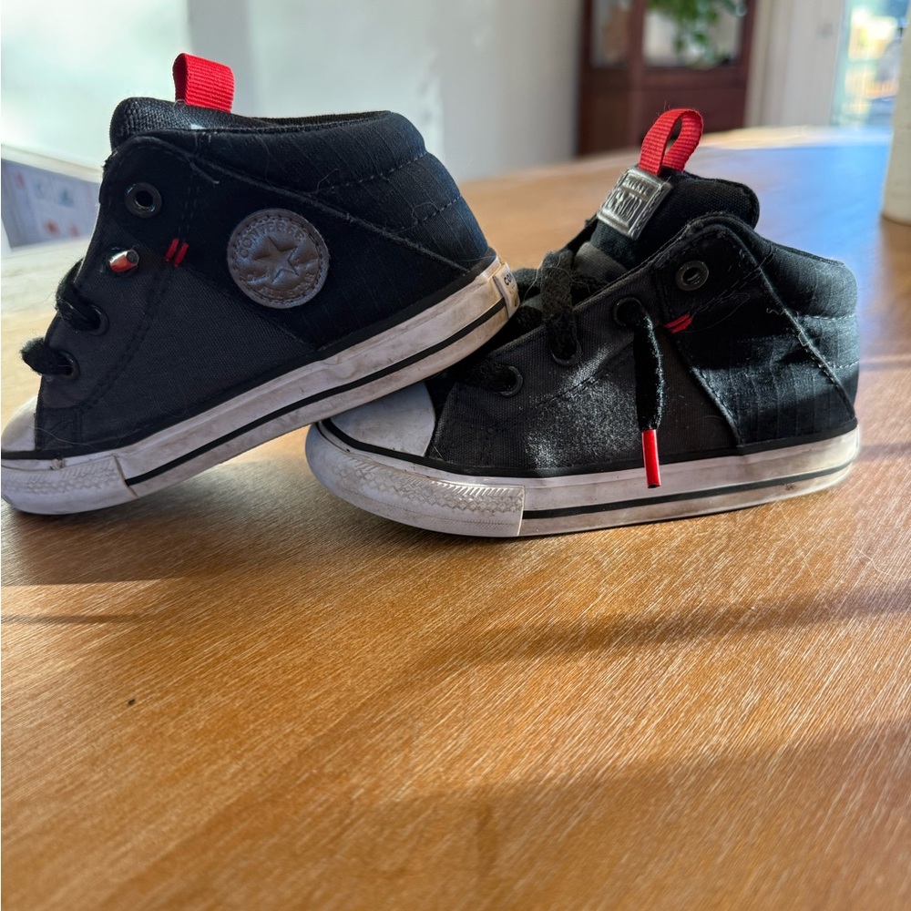 Converse chuck Taylor all star axel Kids Black and Red High-Top Sneakers